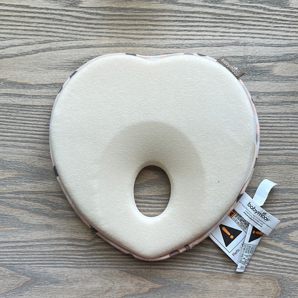 Newborn headrest